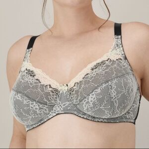 NEW Wonderbra Chantilly Lace Bra in Cream and Black Style 7484